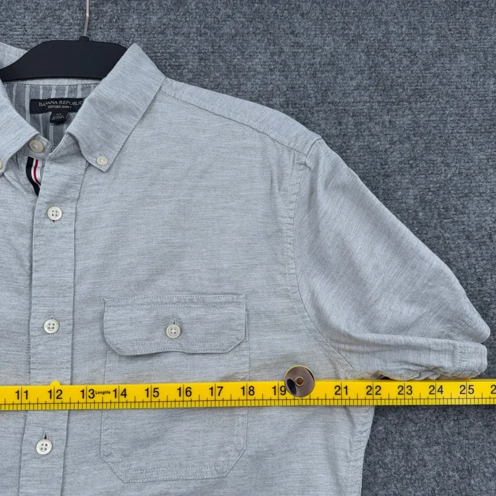 Banana Republic Oxford Shirt Mens Medium 100% Cotton Blue Short Sleeve